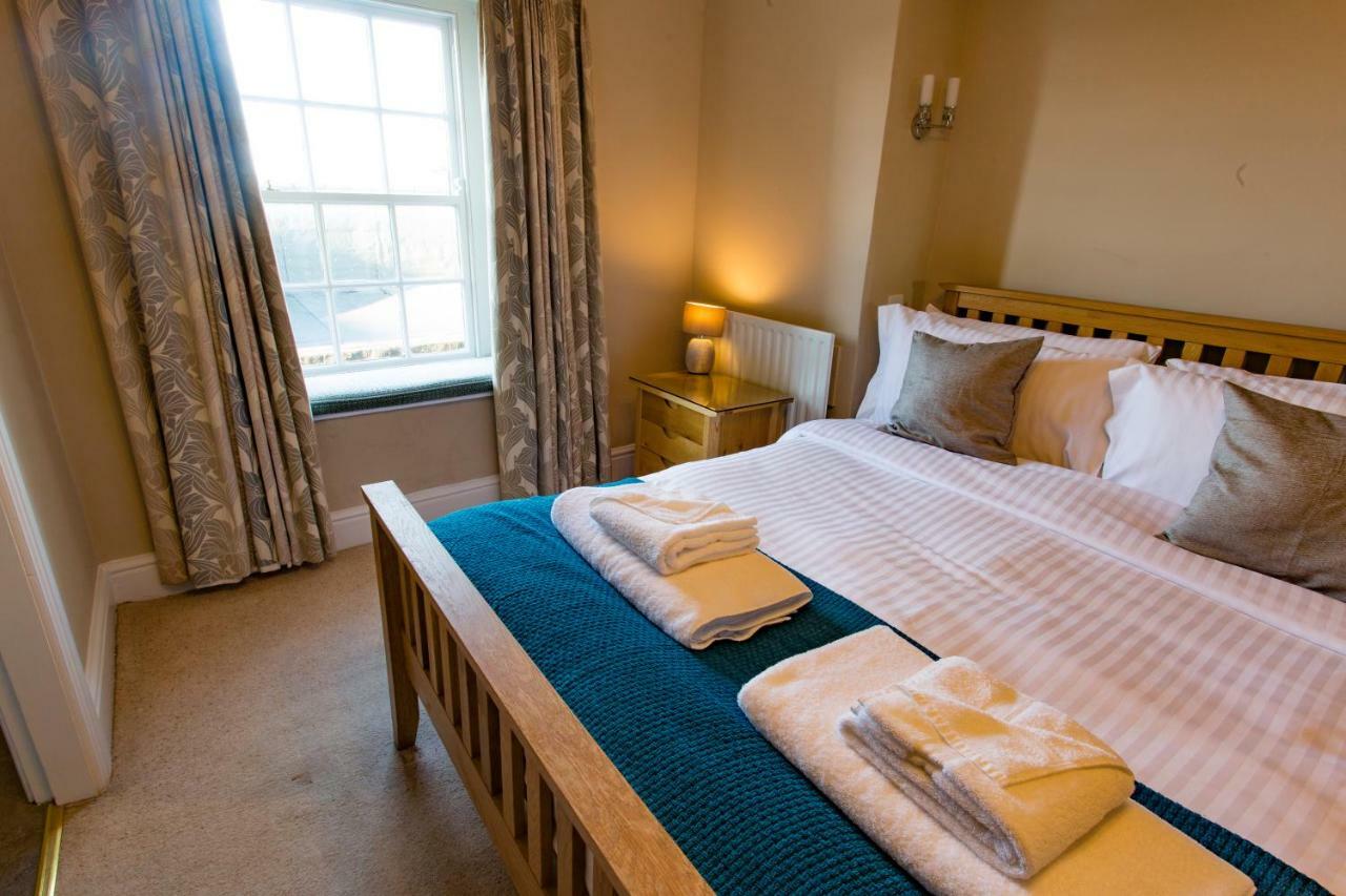 The Wheatsheaf Hotel คอร์บริดจ์ ภายนอก รูปภาพ