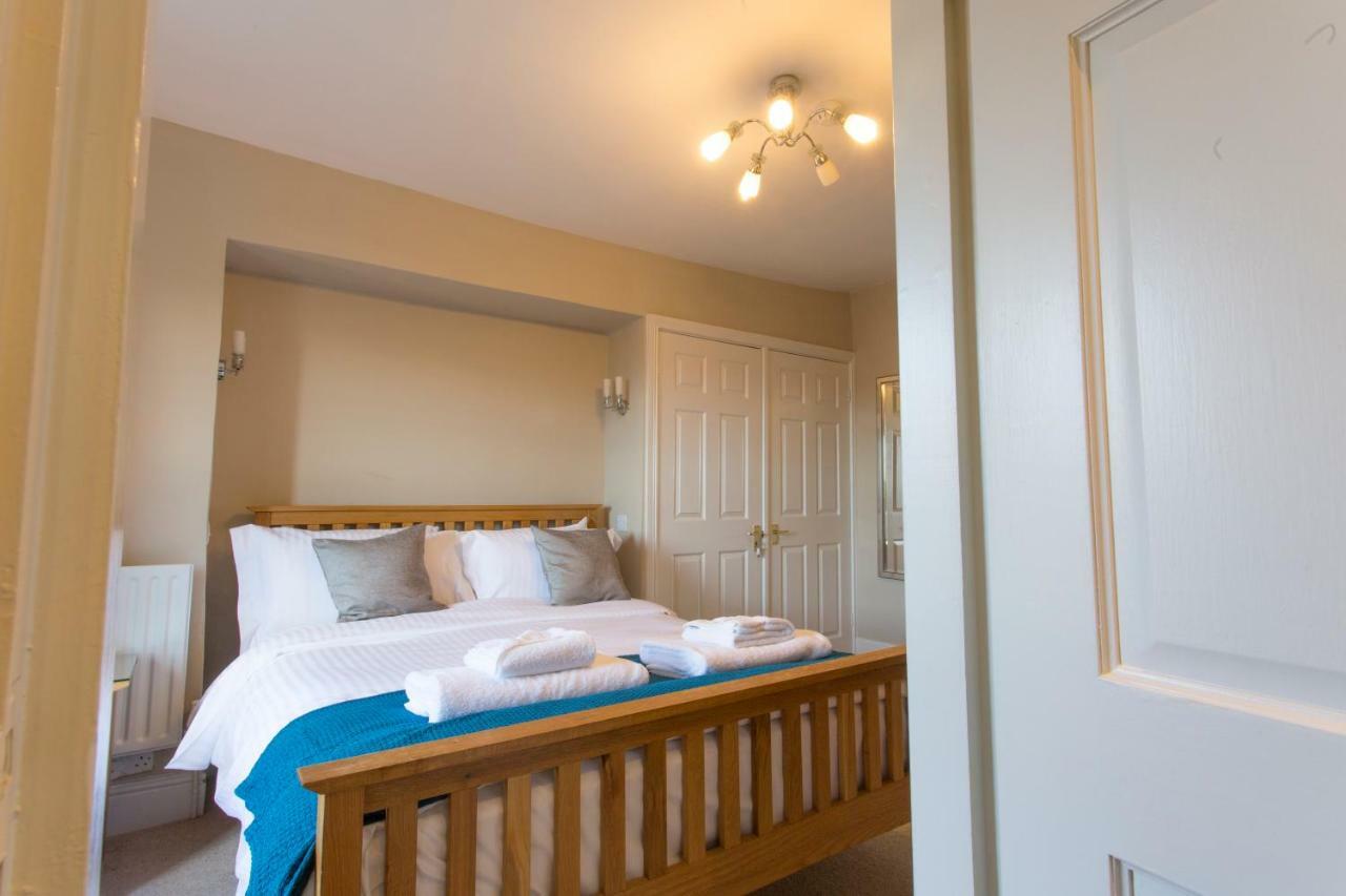 The Wheatsheaf Hotel คอร์บริดจ์ ภายนอก รูปภาพ